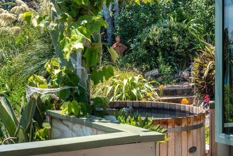 78 Queens Drive Oneroa_28