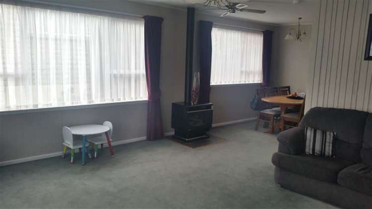 15 Clyde Carr Crescent Waimataitai_5