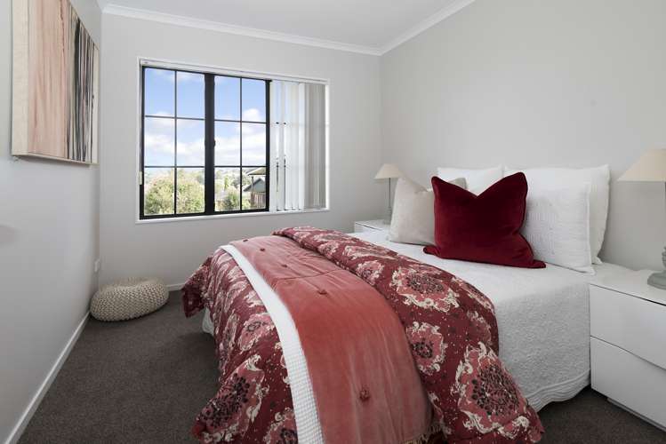 8a Diosma Place Botany Downs_12