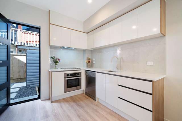 2/2A Mantra Road Massey_4