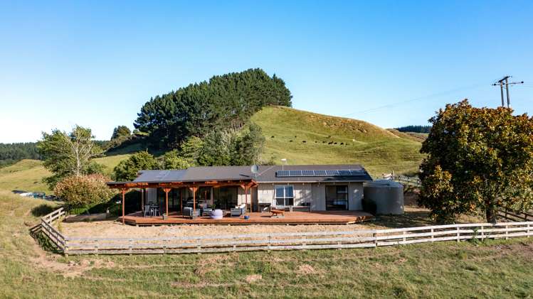 1595 Waingaro Road Glen Massey_27