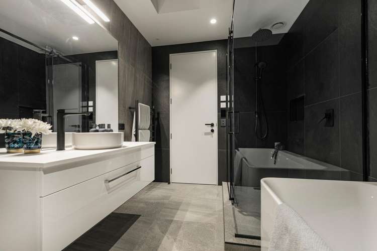 2/87 Mills Road Wanaka_18