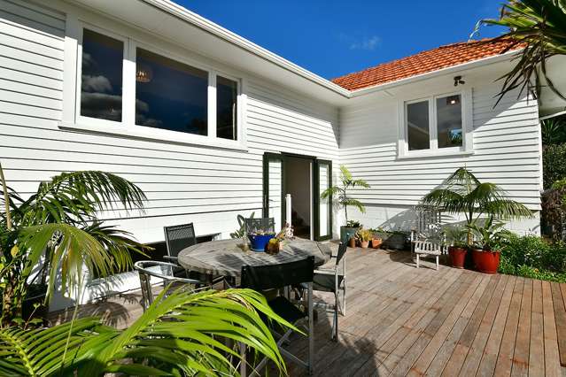 88 Rosario Crescent Red Beach_3