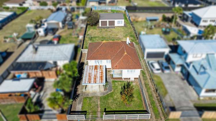 36 Cook Street Foxton_17