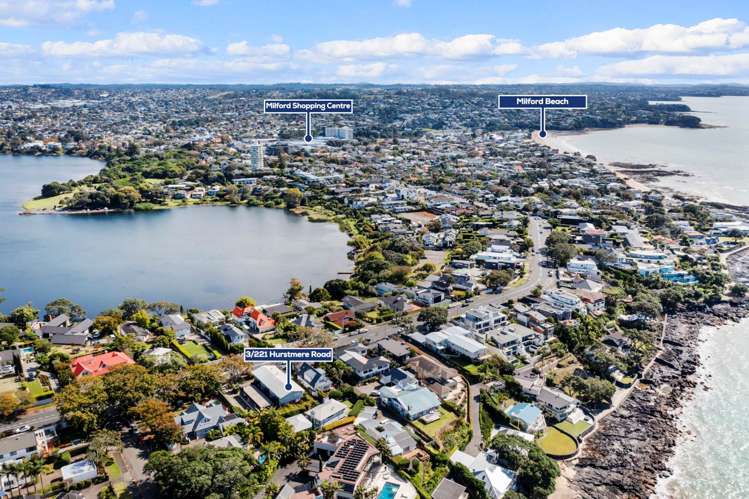 3/221 Hurstmere Road Takapuna_16