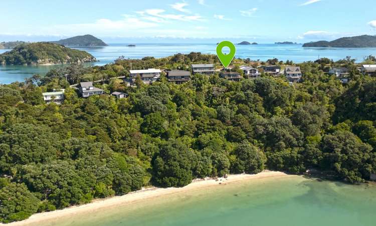 2075 Wyuna Bay Road_1