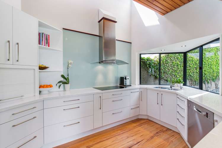 23 Bridge View Road Birkenhead_12