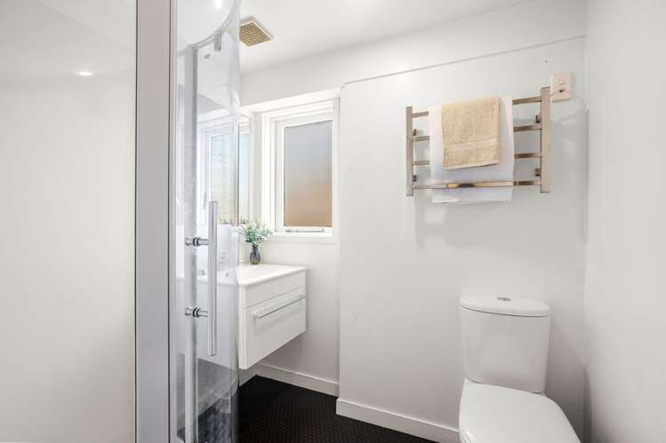 8/30 Clissold Street Merivale_12