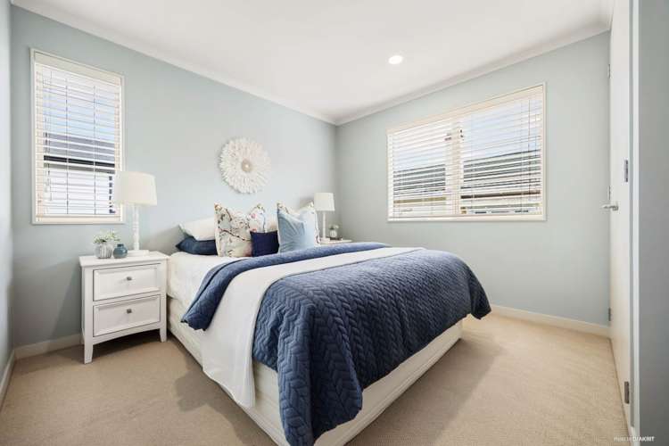 17B Queensway Three Kings_17