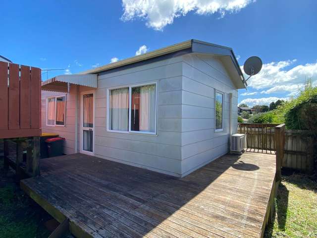 Cute freestanding two bedroom unit