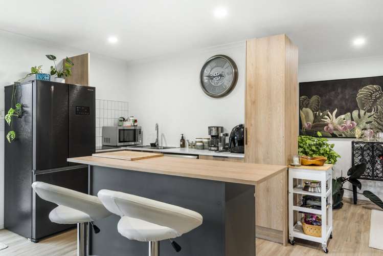 1268 East Coast Road Redvale_18