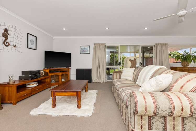 14 Mcnaughton Place Onekawa_12