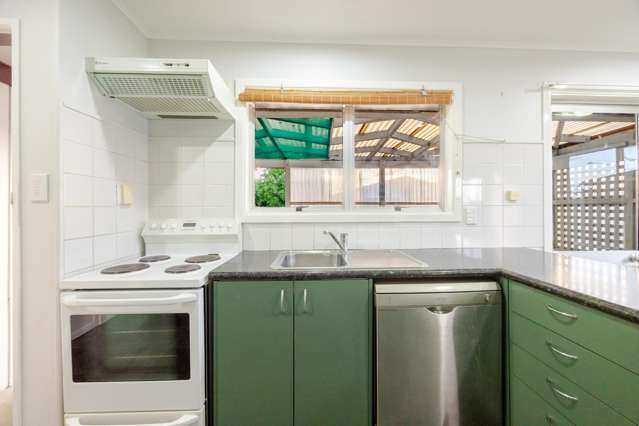 42 Columbus Crescent Flaxmere_1