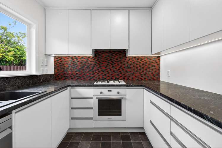 23 Karamu Crescent Wainuiomata_11