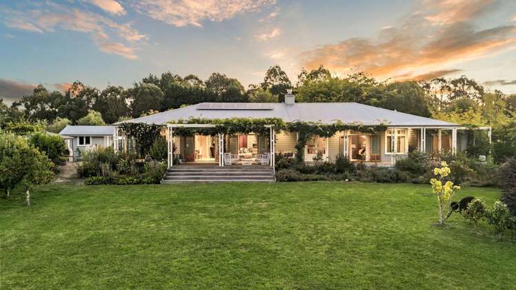 364 The Coastal Highway Redwood Valley_28