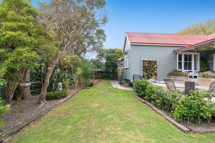 1 Green Lane Helensville_32