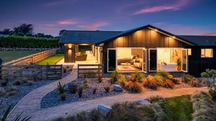 423 Cardiff Road Pembroke_39