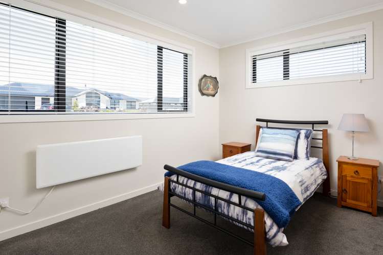 6 Spitfire Drive Burleigh_10