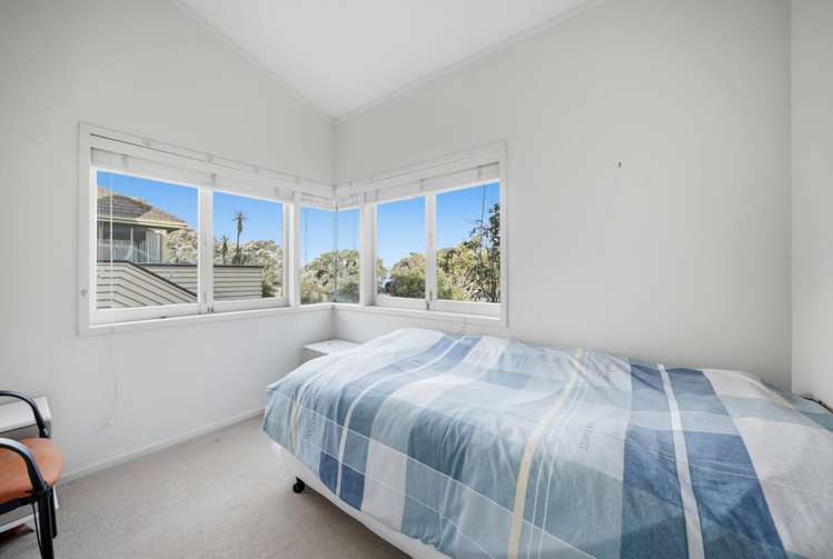 1 Churchill Road Murrays Bay_23