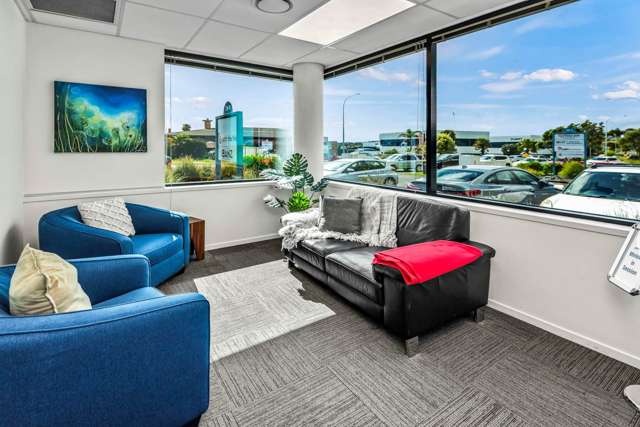 Unit 9/2A William Pickering Drive Rosedale_4