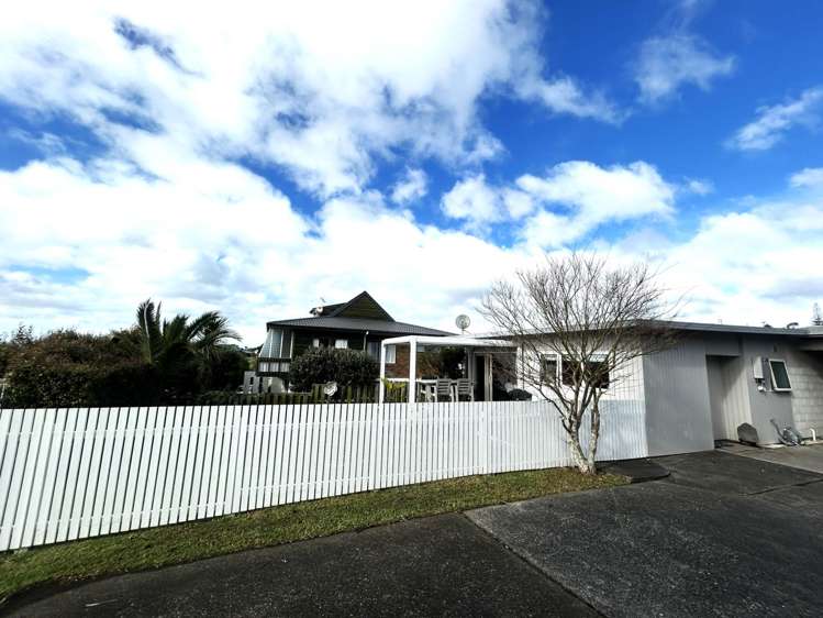 2/2 Maxwelton Drive Mairangi Bay_16