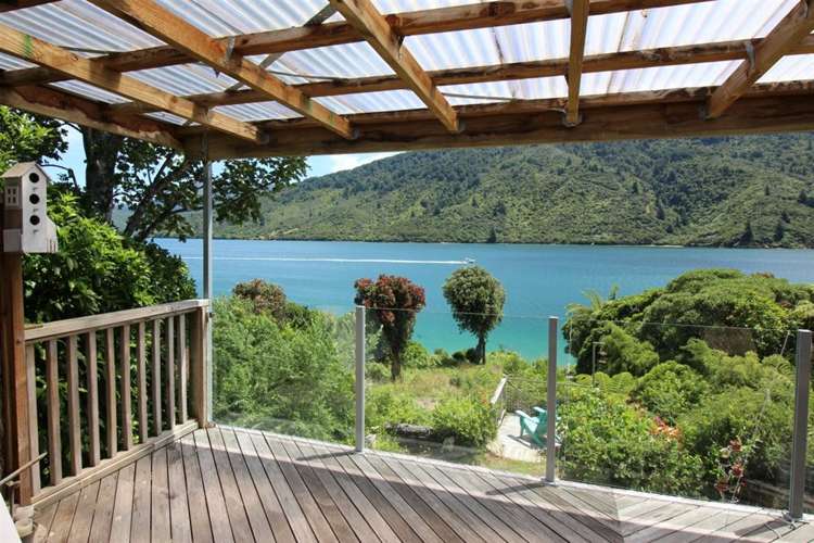 The Pines Endeavour Inlet Queen Charlotte Sound_14