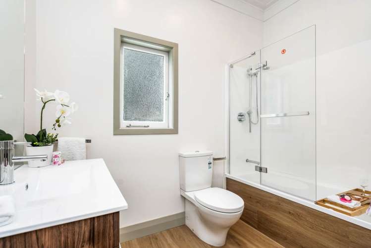 3 Memorial Drive Parahaki_12