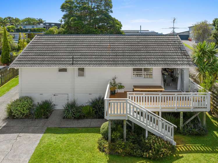 9 Amorino Drive Red Beach_8