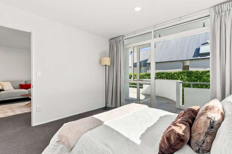 2/102 Rossall Street Merivale_19