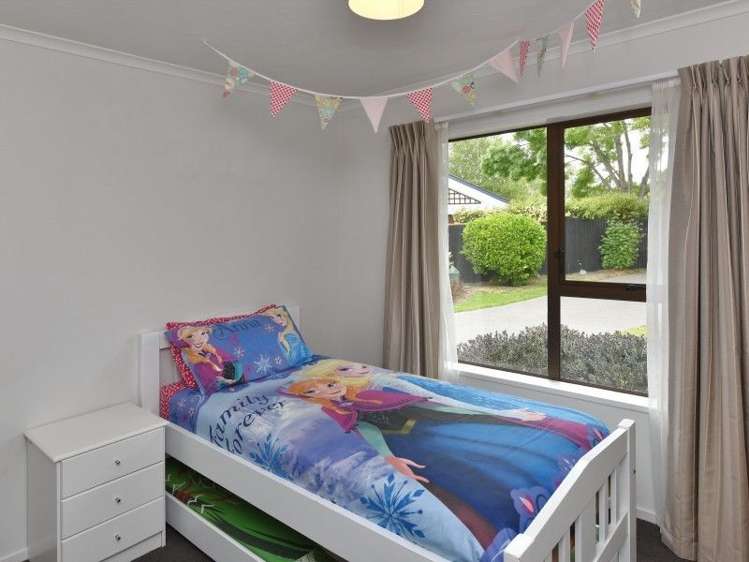 2 Woodglen Drive Woodend_11