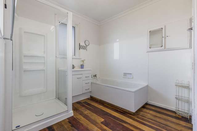2 Roslyn Road Levin_2