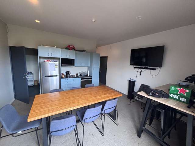 17/16 Jamaica Drive Grenada North_4