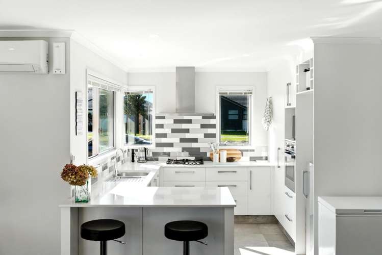 196 The Boulevard Papamoa_1