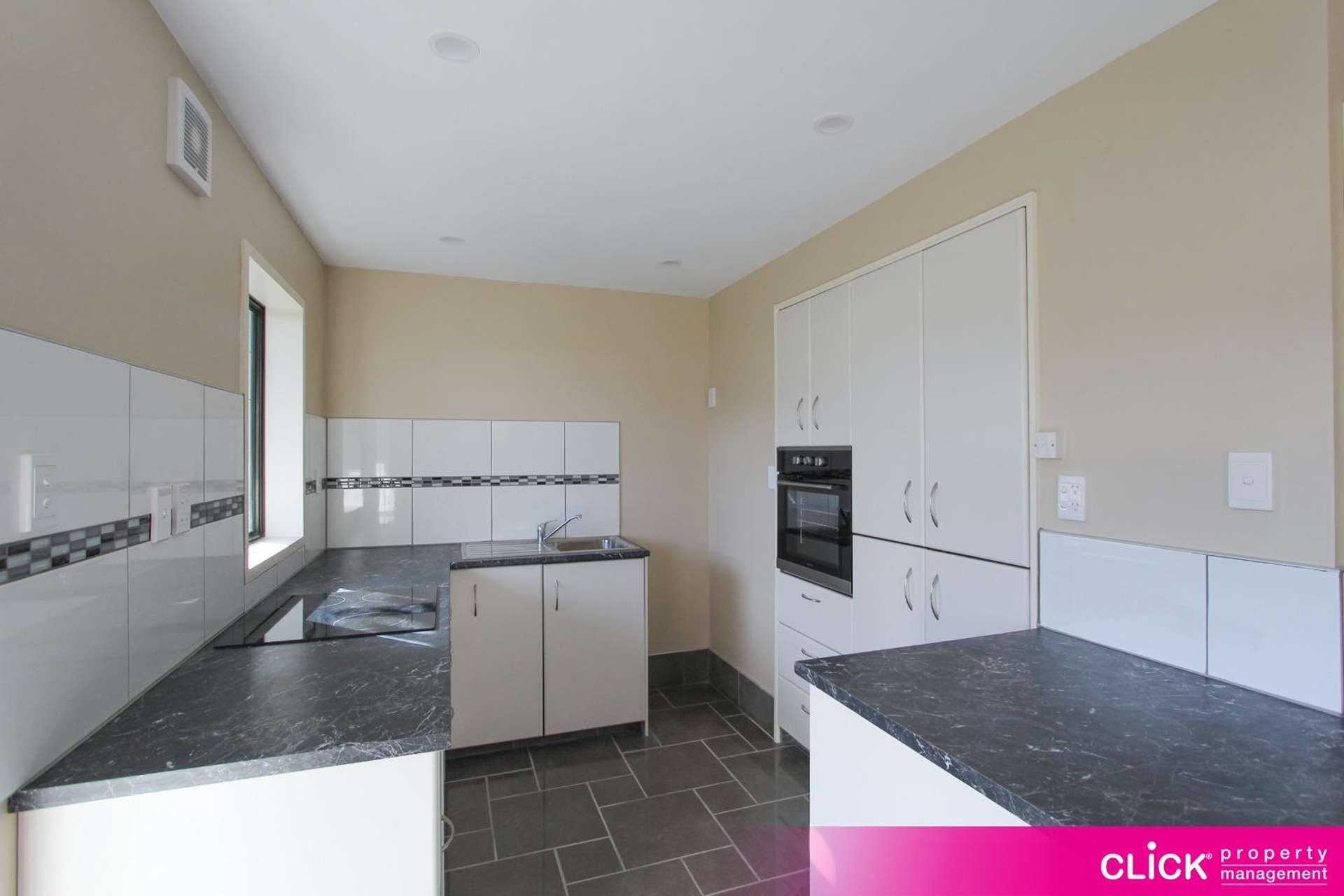 38 E Oxford Street 2526_0