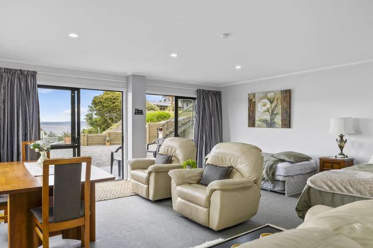 6 Turangitukua Terrace Whareroa_12