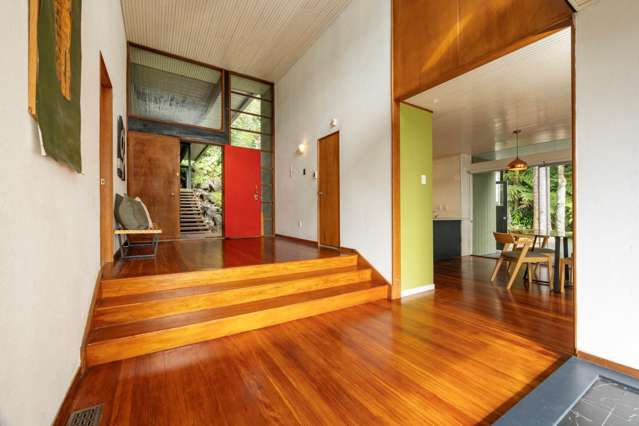 900 West Coast Road Waiatarua_4