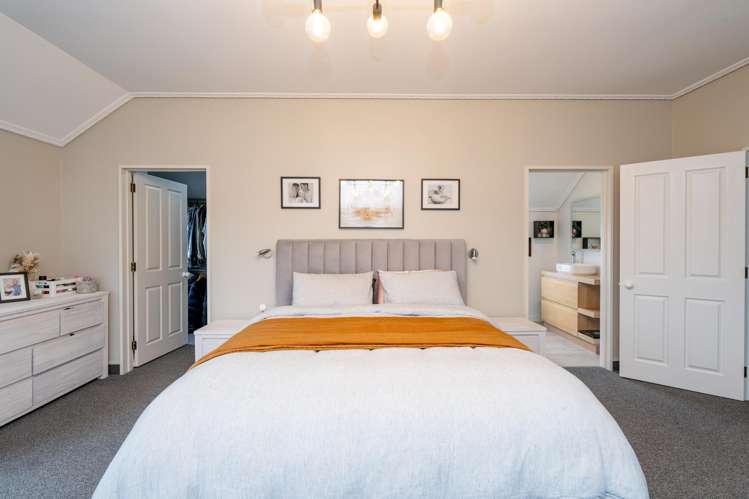 712 Queens Drive Waikiwi_13