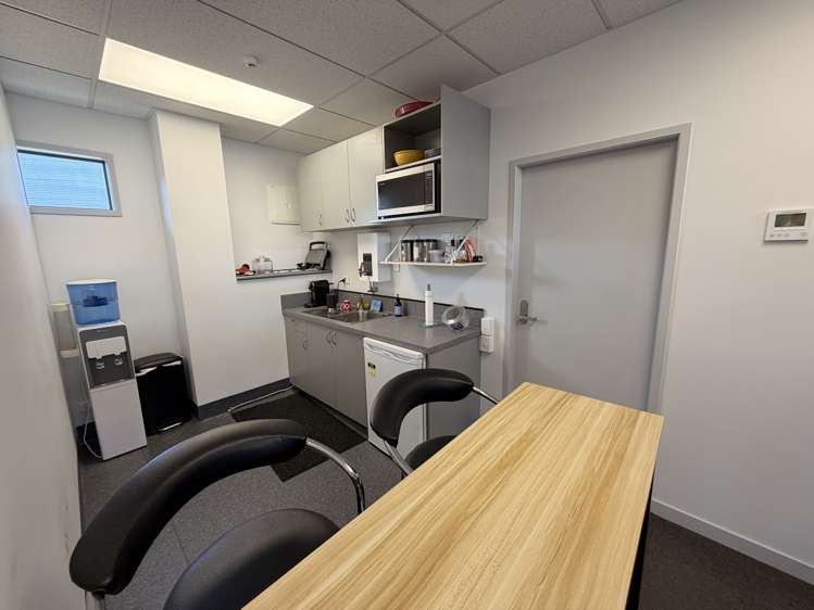 1 Downer Street Hutt Central_4