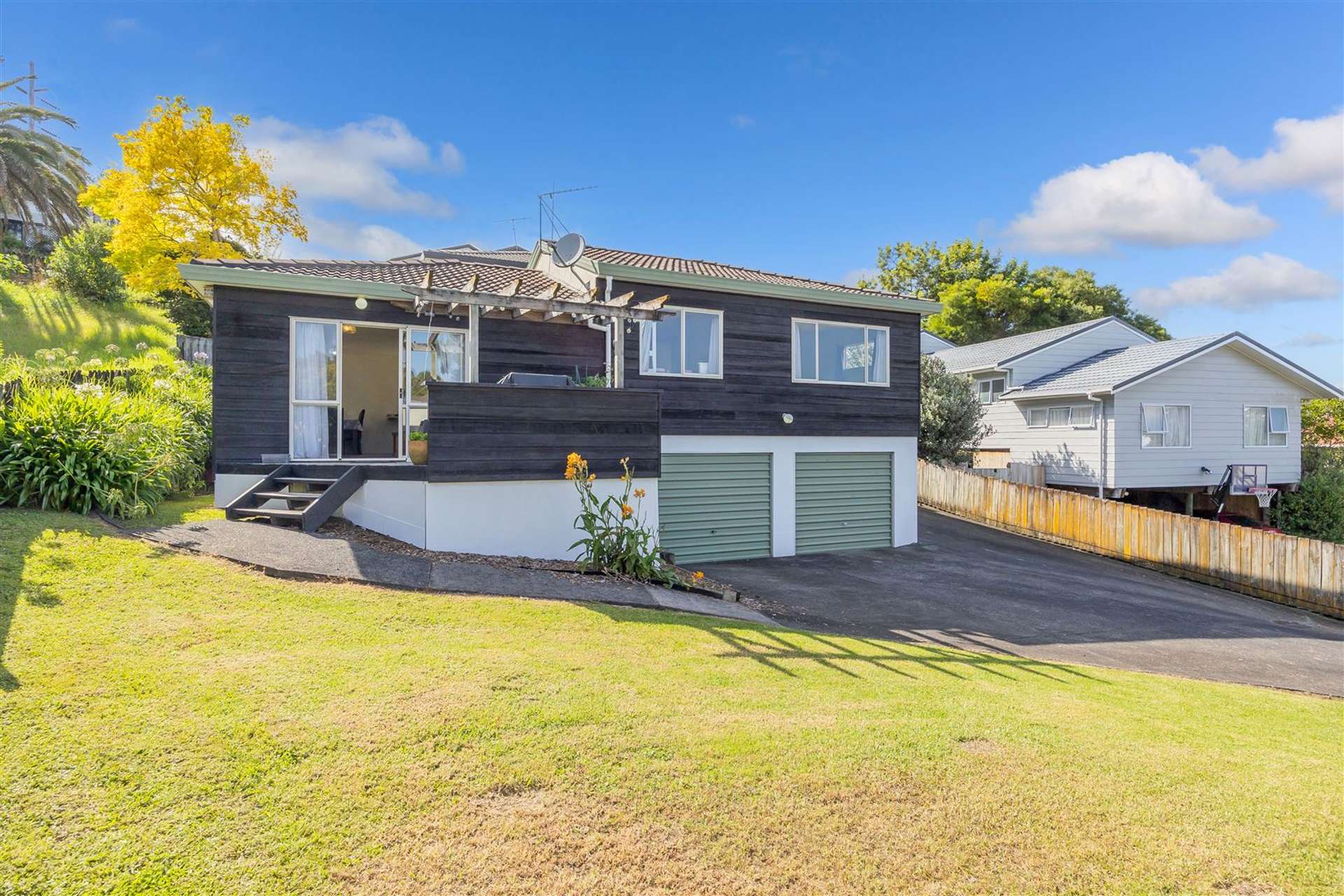 1/11 Atlantis Place Totara Vale_0