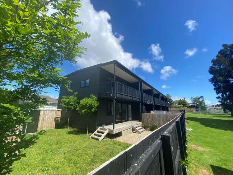 9/90 Swaffield Road Papatoetoe_6