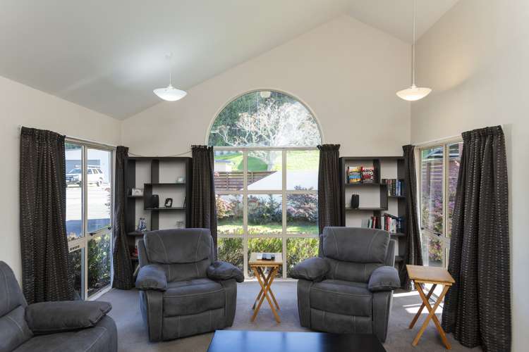 1 Island Road Whataupoko_25