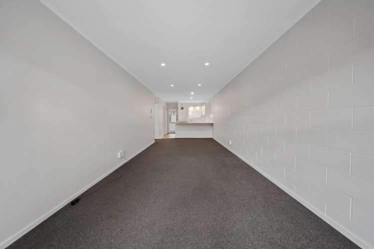 2/25A Vine Street Mangere East_6