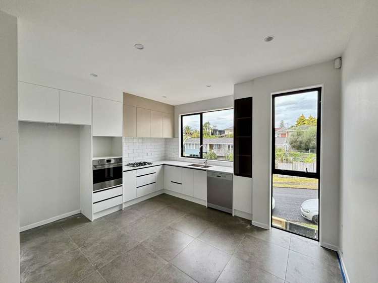 2B/2 Grove Lane Pakuranga_1