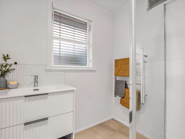 107 Bellevue Road Brookfield_13