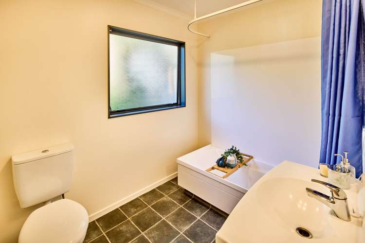 13a Dale Road Raumati South_16