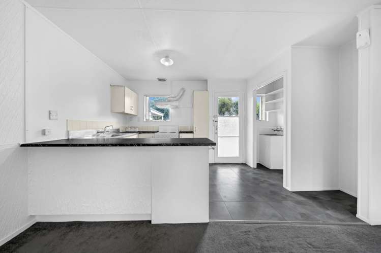 3/4 Thorn Place_2