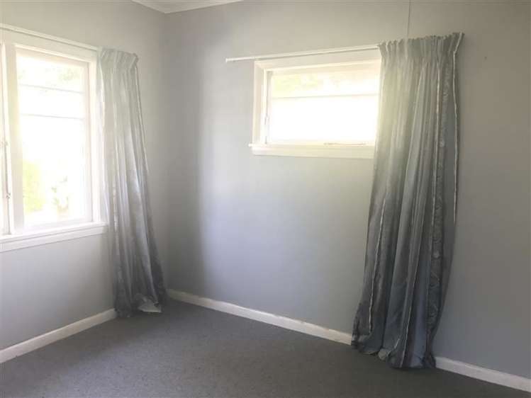 223 Saint Vincent Street Toi Toi_6