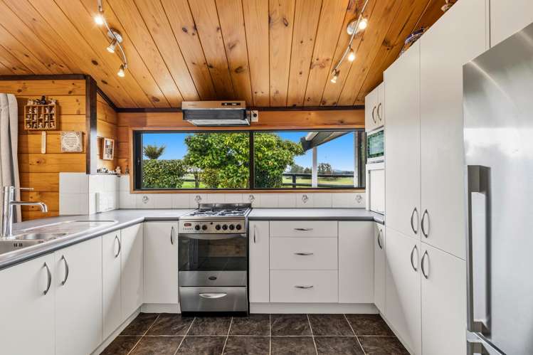 44 and 47 Waianiwa Place Tokoroa_6