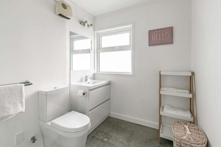 8/24 Patanga Crescent Thorndon_10