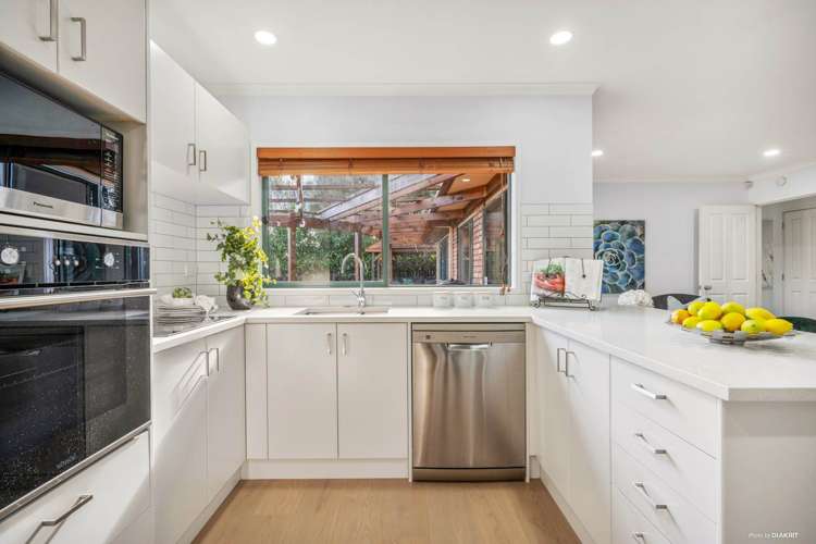 12 Willowbank Close East Tamaki Heights_19